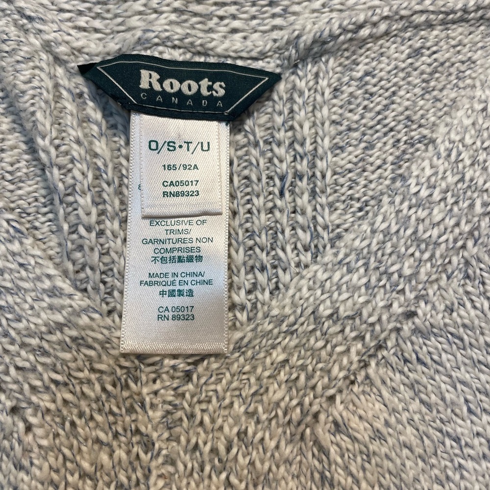 Roots Gray poncho